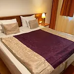 Gold Hotel