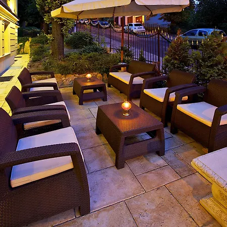 布达佩斯黄金酒店 酒店 4*