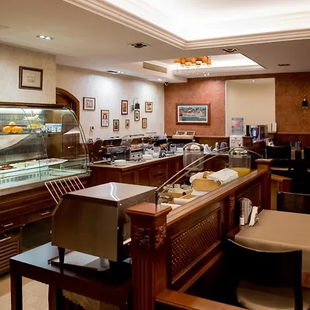 布达佩斯黄金酒店 4* 布达佩斯