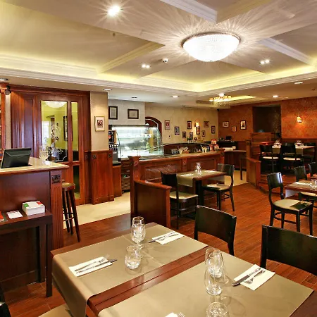 Gold 4* Budapest